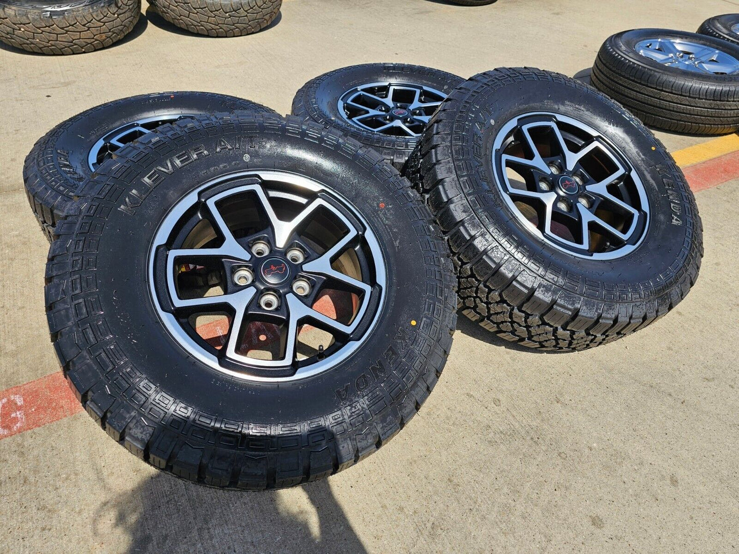17" Jeep Wrangler Rubicon OEM wheels rims Gladiator tires KENDA 33" NEW
