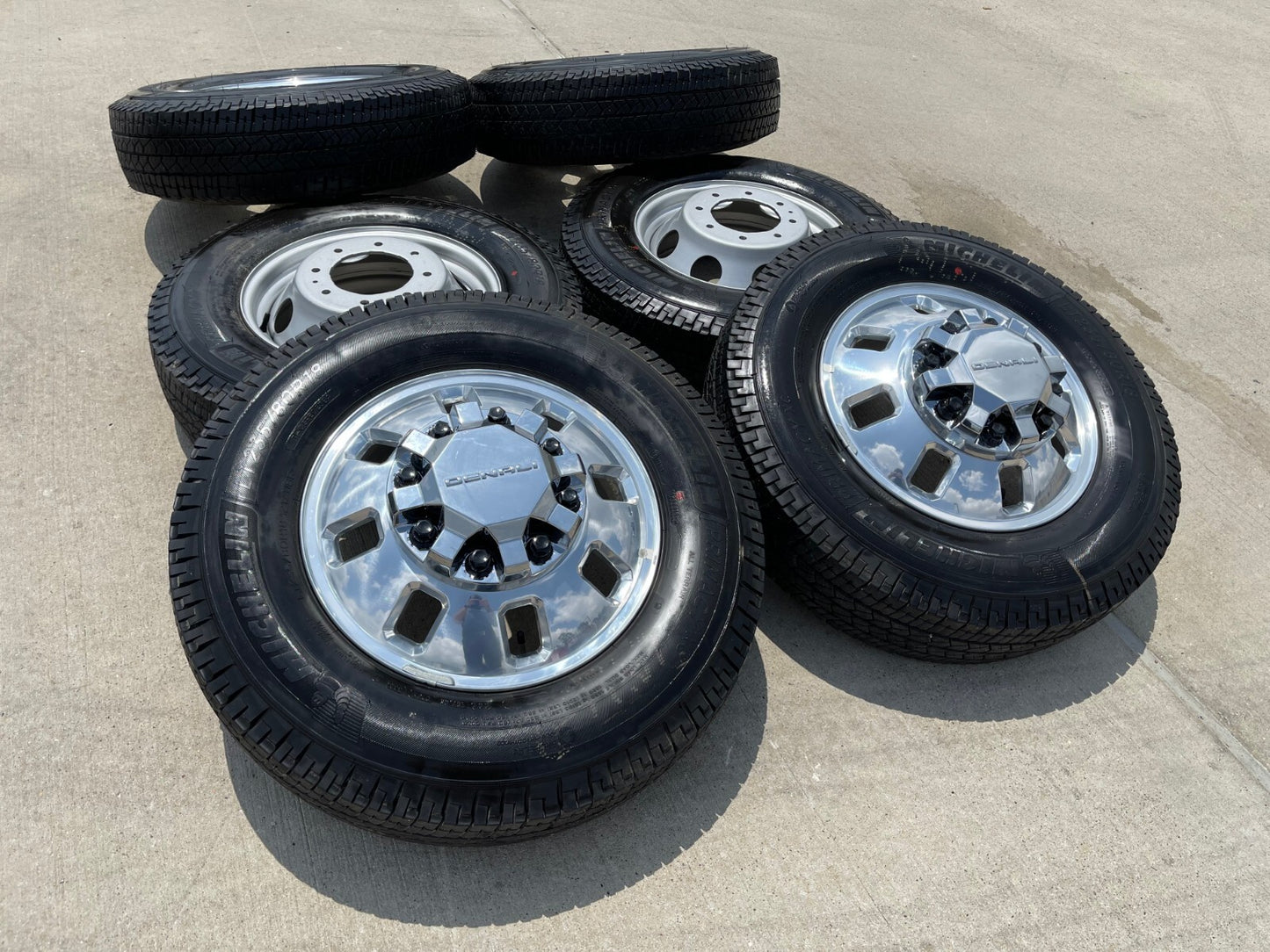 18" GMC Sierra 3500 DENALI Dually rims wheels OEM 8x210 2024 2025 NEW MICHELIN
