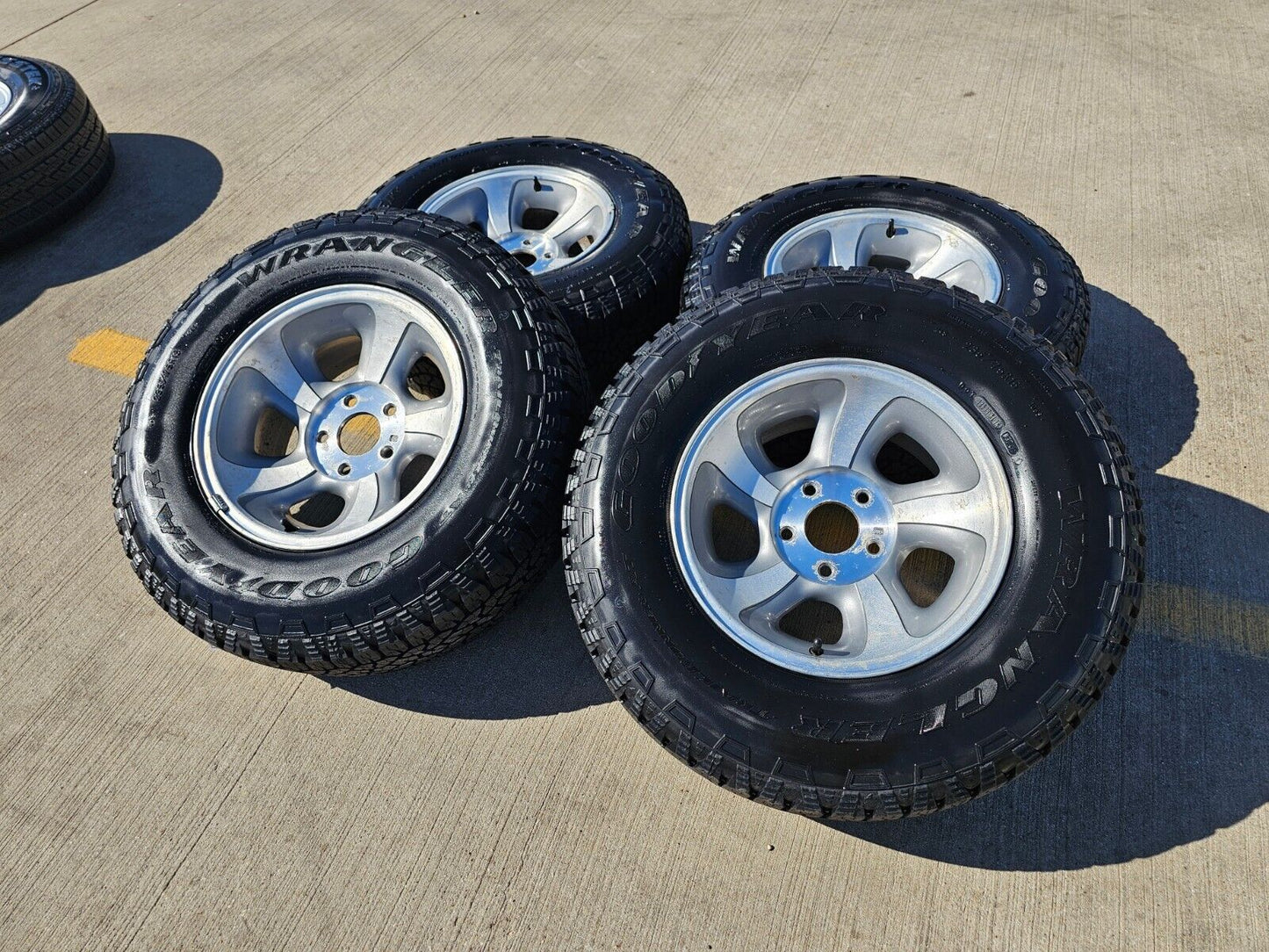 15" Chevy S10 Blazer Chevy wheels rims 5063 GMC NEW tires 5x120 5x4.75 2000 2004