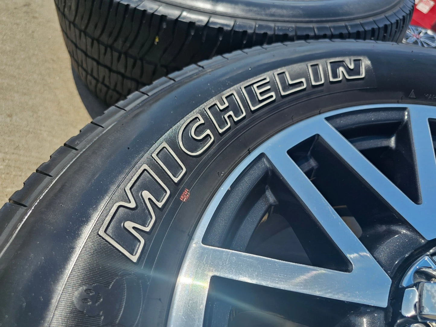 20" Ford F-250 F-350 OEM 10104 LARIAT rims wheels tires
