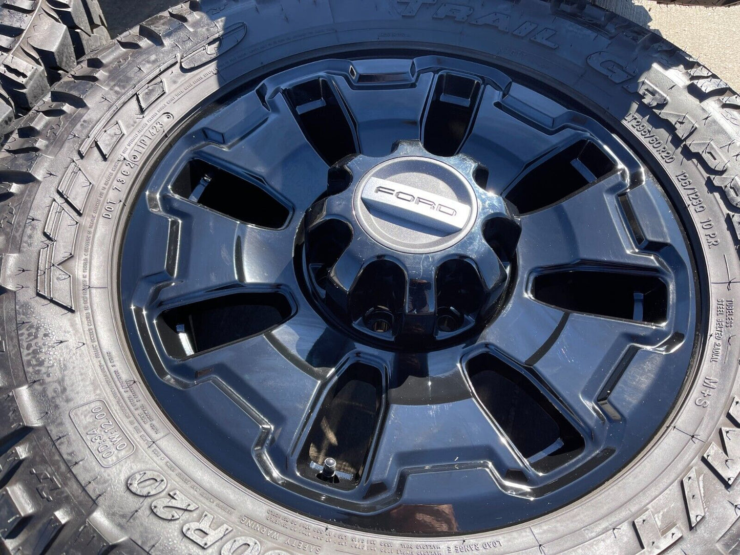20" Ford F-250 F-350 OEM Limited Tremor 10487 wheels rims 2024 2025 NITTO 34"