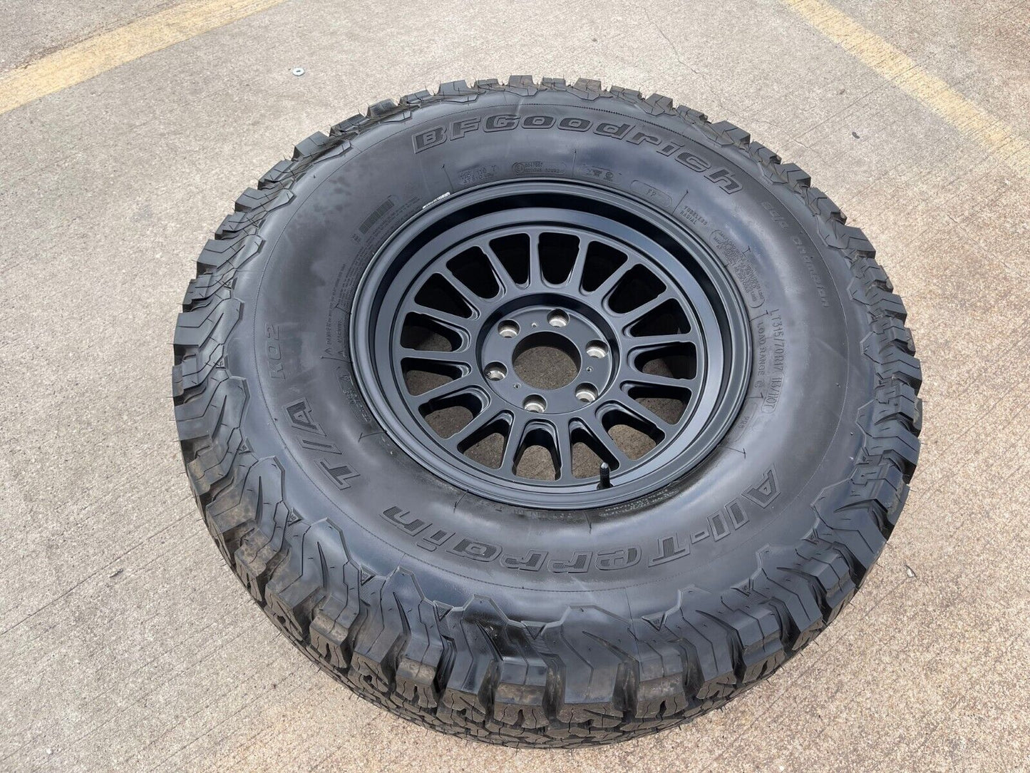 17" 17x8.5 KMC KM724 Impact OL Ford F-150 Raptor rim wheel tire 35" BFG