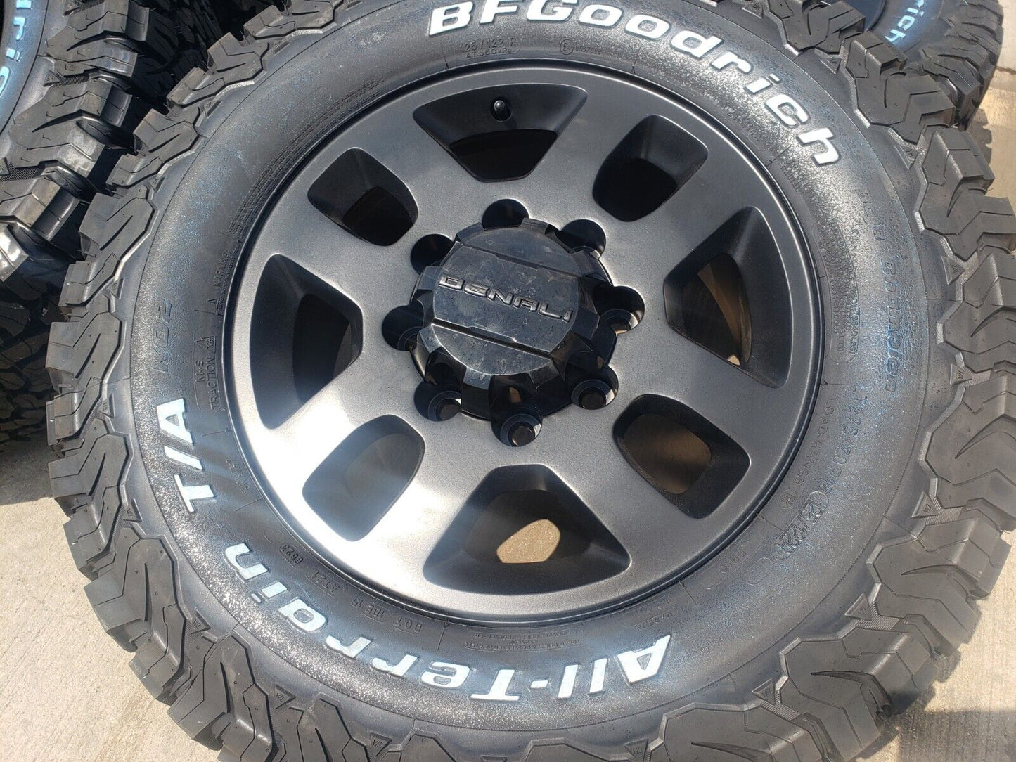 18" GMC Sierra 2500 3500 OEM Chevy 5502 wheels rims NEW BFG
