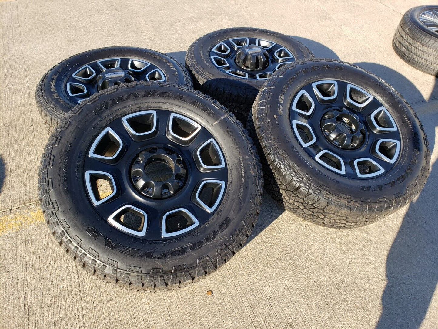 20" Ford F-250 F-350 OEM Lariat Platinum wheels rims 10486 A/T tires 2023 2024