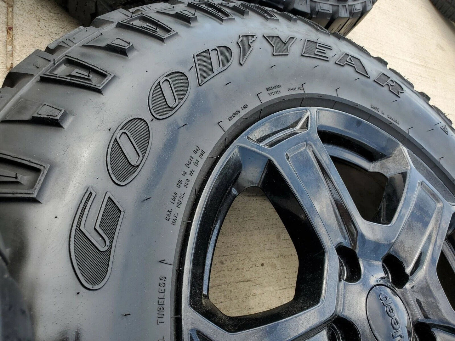 17" Jeep Gladiator Wrangler Rubicon OEM wheels rims 9216 DURATRAC