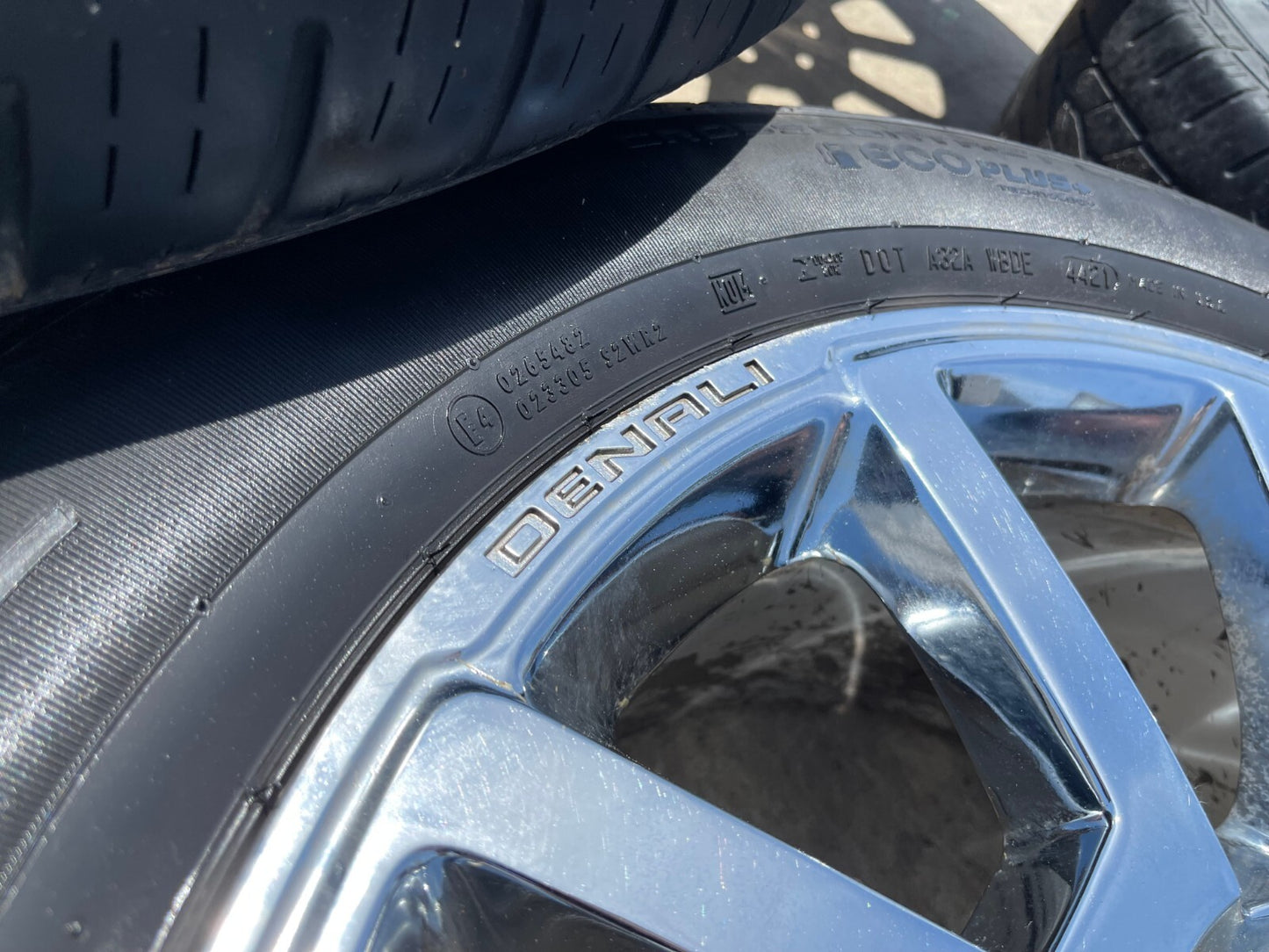 20" GMC Sierra Yukon DENALI OEM CHROME wheels rims 5644 tires