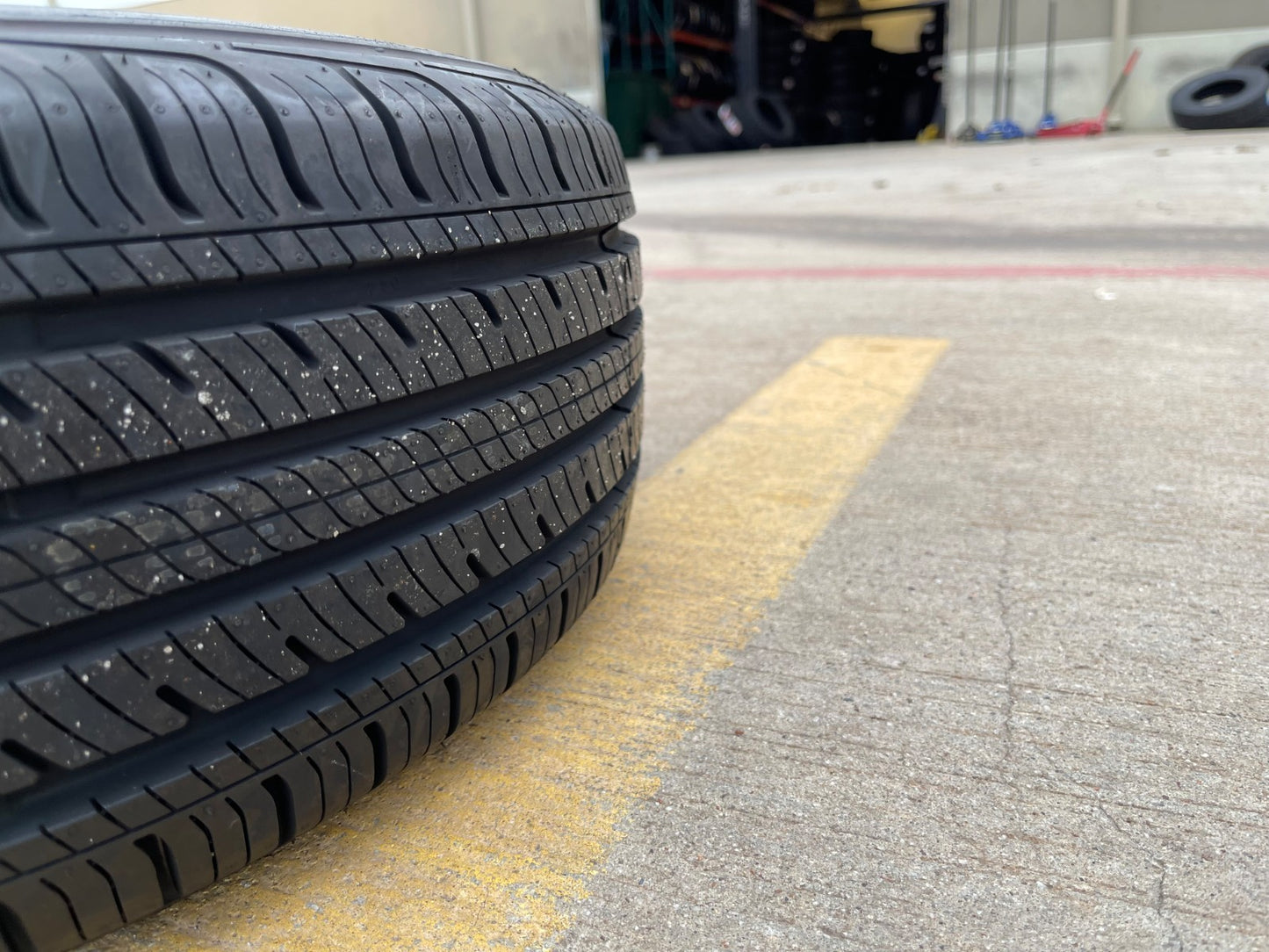 (1) 195/60/15 Ironman GR906 tire 195/60R15 88H M+S NEW