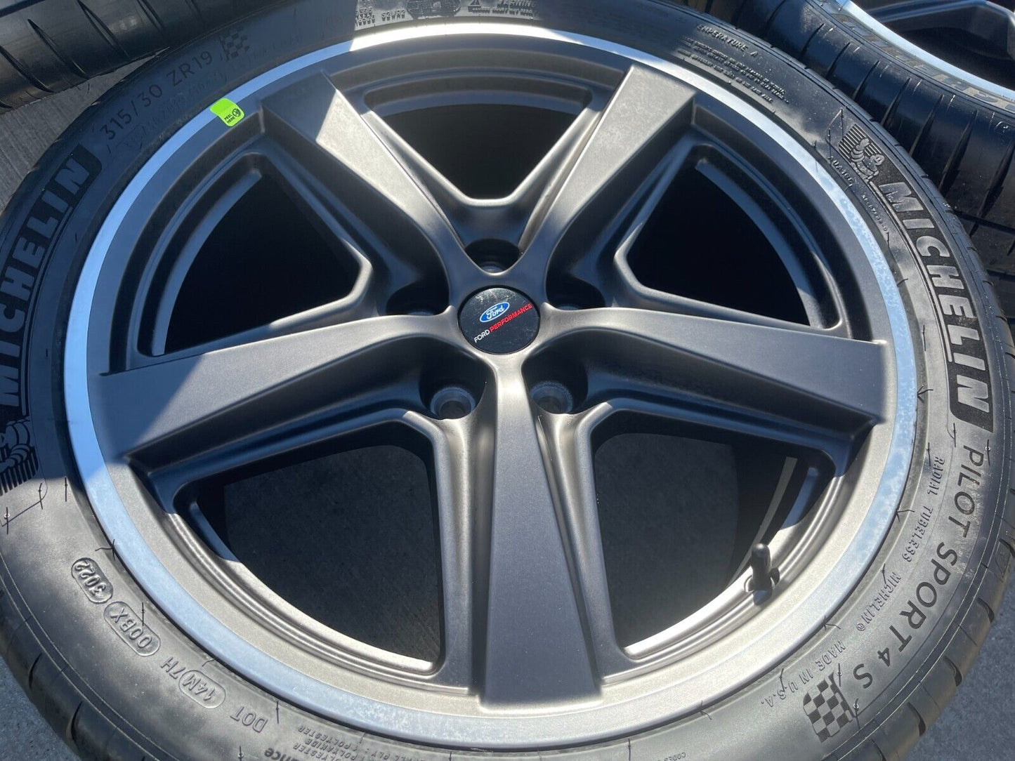 19" Ford Mustang GT Performance OEM wheels rims Mach 1 2021 2022 2023 2024 NEW