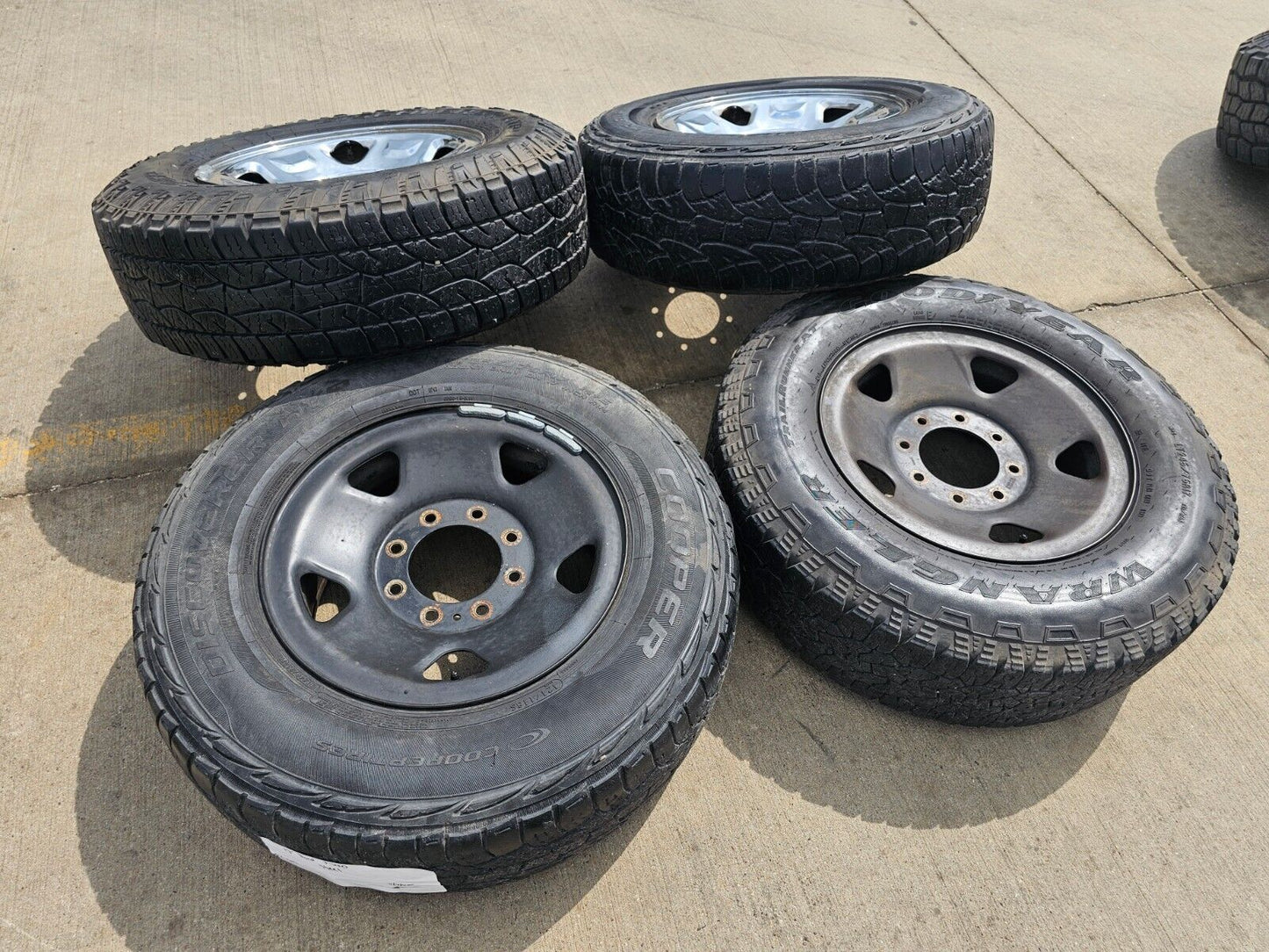 17" Ford F-250 F-350 OEM 3620 3621 wheels rims tires