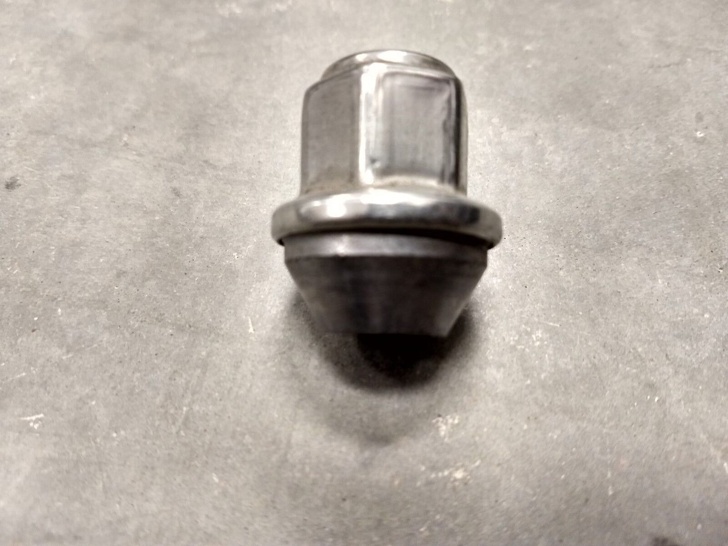 (20) OEM Ford lug nuts polished Mustang OE 14x1.5 2017 2018 2019 2020 2021 2022