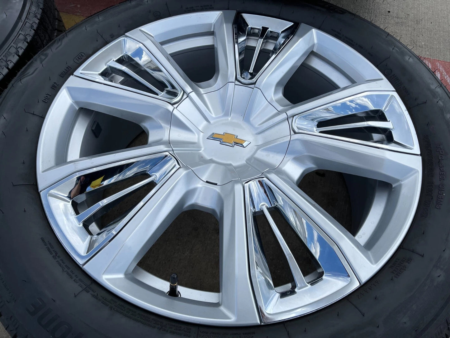 22" Chevy Tahoe RST OEM wheels rims 14046 96951 Silverado Suburban NEW
