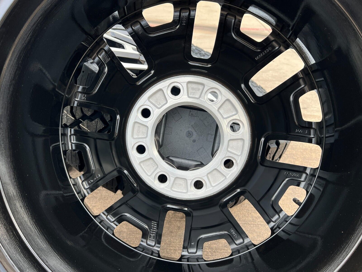 22" Chevy Silverado GMC Sierra 2500 OEM wheels rims 2024 2025 NEW R/T 35" tires