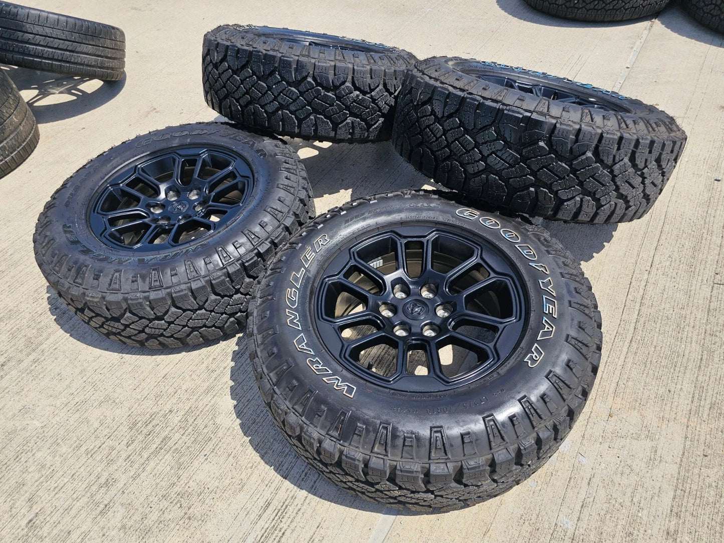 18" Dodge Ram 1500 Rebel Black OEM wheels rims 2023 2024 2025 DURATRAC A/T