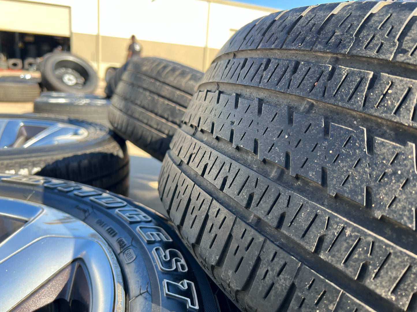 20" Dodge Ram 1500 OEM Laramie wheels rims 2681 tires
