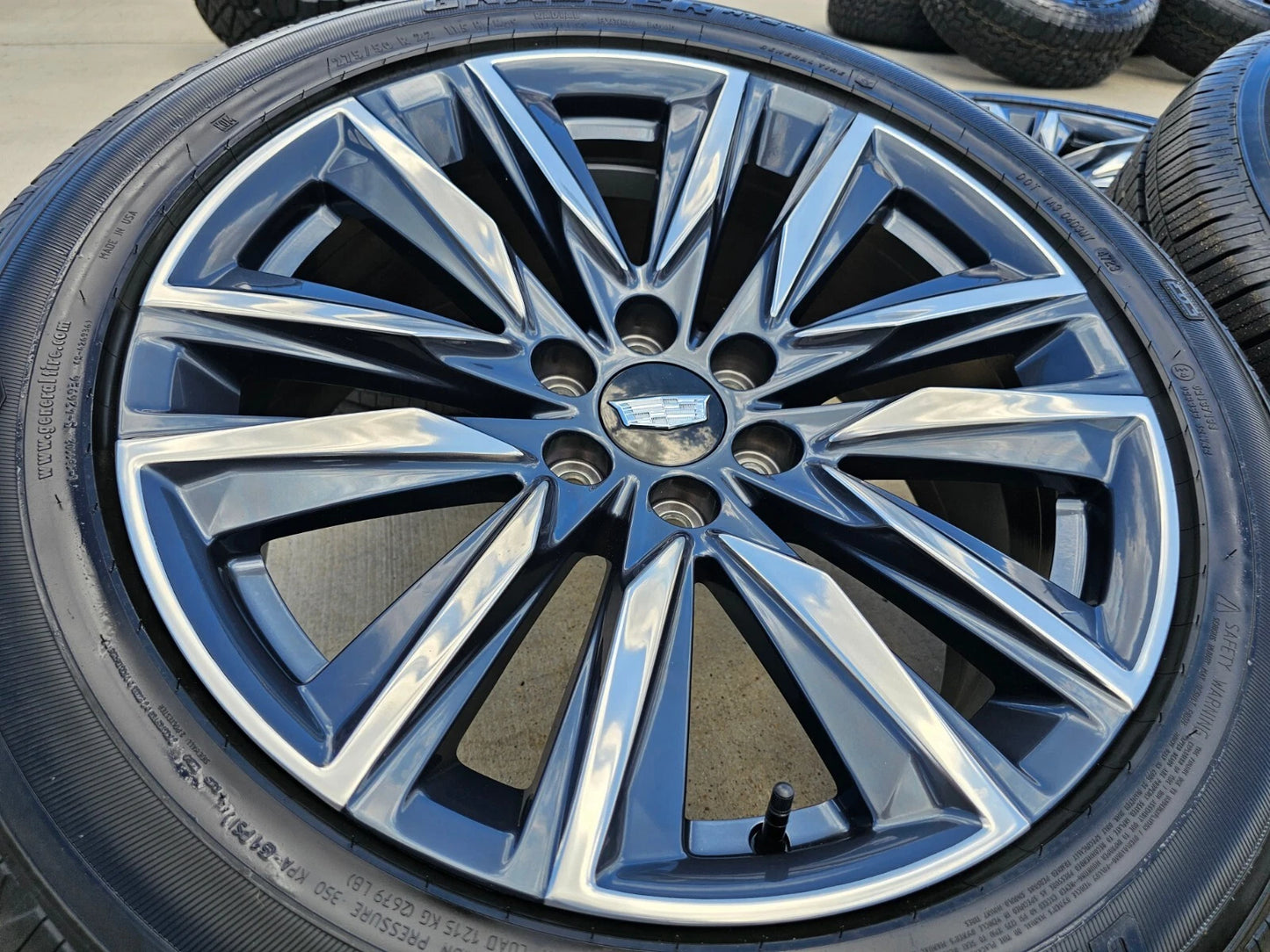 22" Cadillac OEM wheels rims GMC Sierra Escalade 4869 tires 2023 2024 2025 NEW