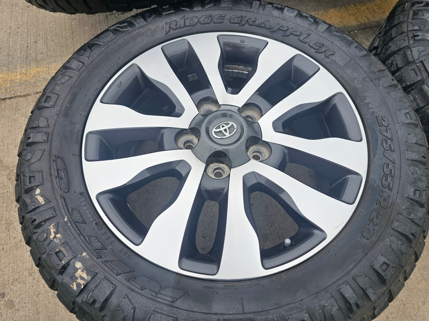 20" Toyota Tundra Sequoia Platinum OEM 5x150 wheels rims 69533 NITTO