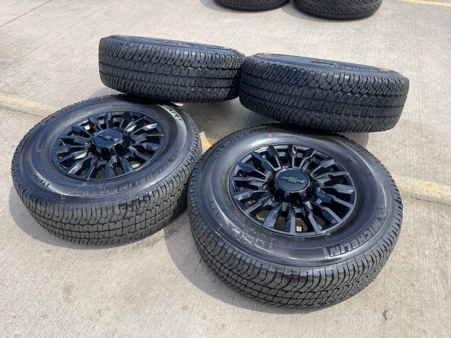18" Chevy Silverado ALASKAN AT4X 2500 black OEM 14031 wheels rims 2024 2025 NEW