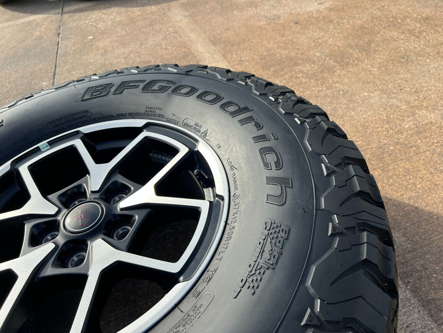17" Jeep Wrangler Rubicon OEM wheels rims 392 Gladiator tires NEW BFG 37"