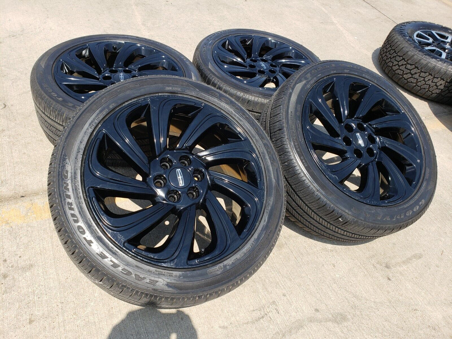 22" Lincoln Navigator OEM rims wheels Black Label tires 2024 2025 10497