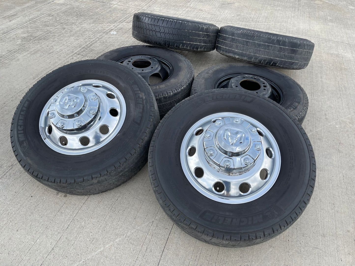 17" Dodge Ram 3500 Dually Laramie 8x200 wheels rims 2701 2702 OEM MICHELIN