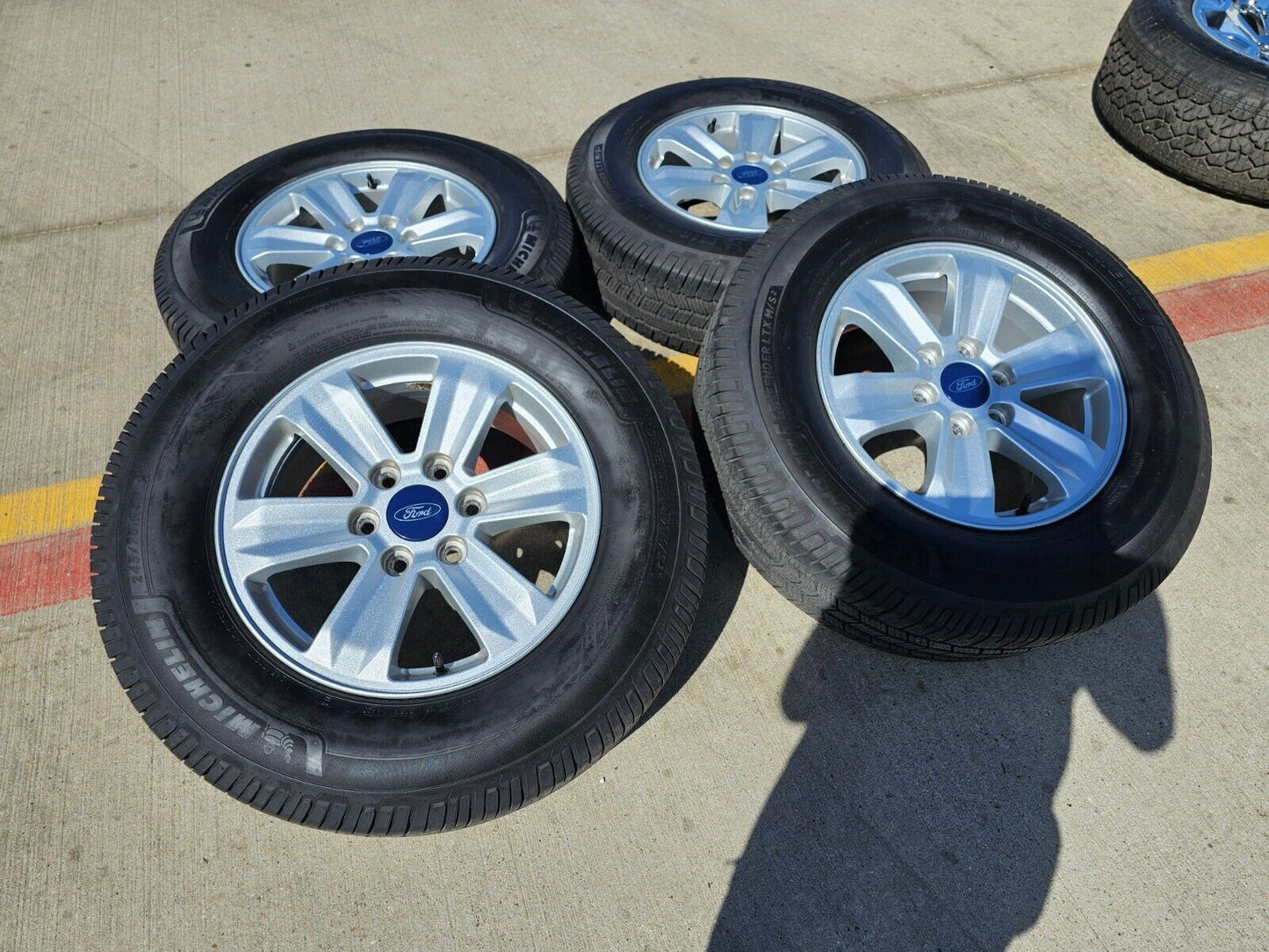 17" Ford F-150 Expedition OEM 3995 rims wheels tires MICHELIN