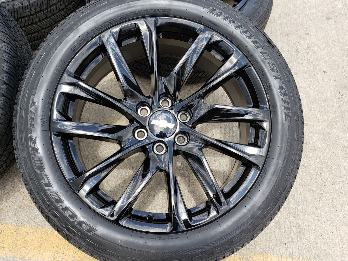 22" Cadillac Escalade Chevy Tahoe OEM Replica 95027 wheels rims 2023 2024 NEW
