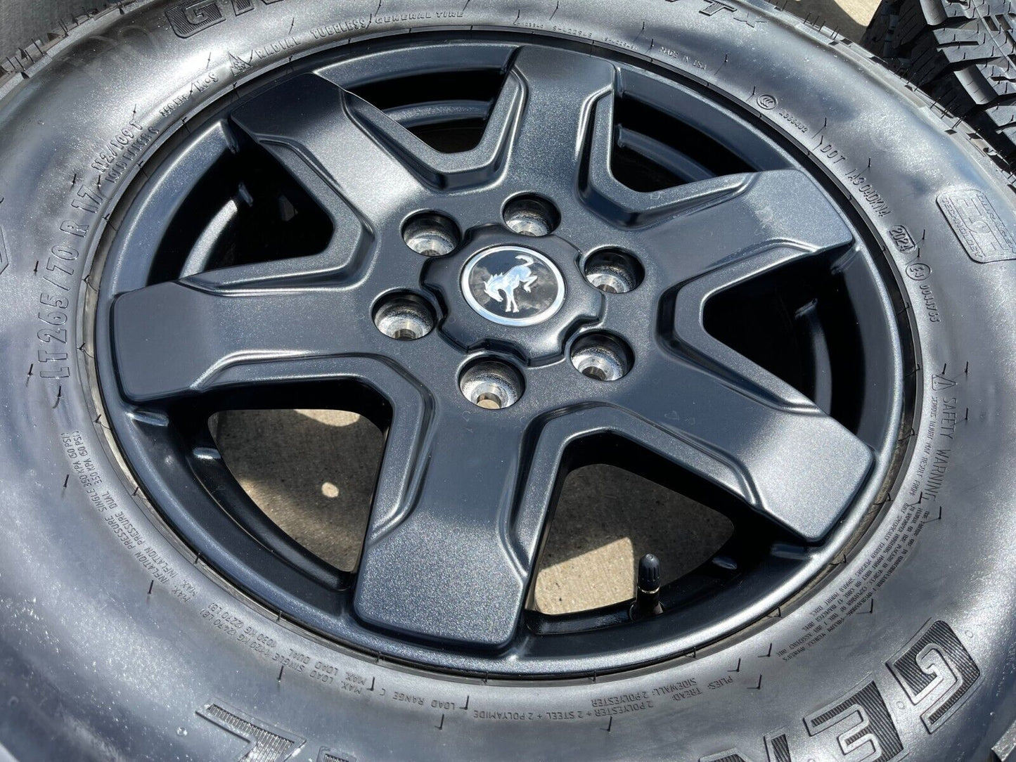 (4) 17" Ford Bronco wheels rims 95292 10383 SASQUATCH Ranger 2023 2024 2025 NEW