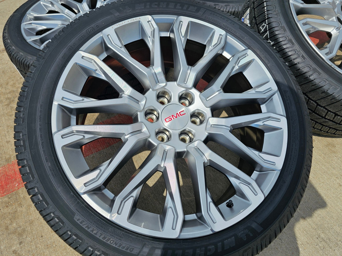 24" GMC Yukon Sierra DENALI OEM wheels rims tires 2024 2025 2026 NEW MICHELIN