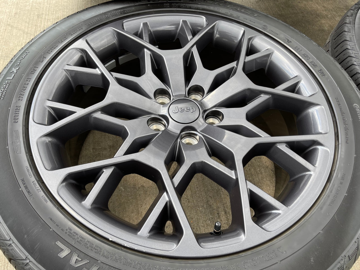 21" Jeep Grand Cherokee L Summit OEM 9291 wheels rims tires 2023 2024 2025 2026