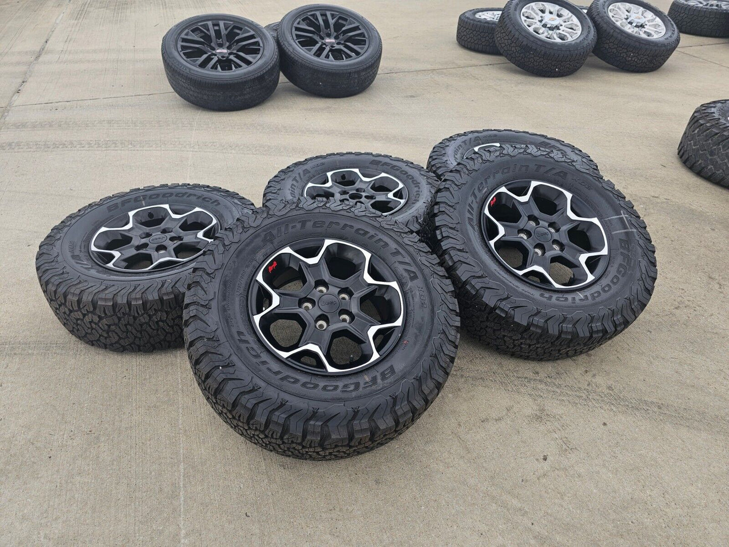 17" Jeep Wrangler Rubicon OEM wheels rims Gladiator 96832 9282 2023 2024 2025