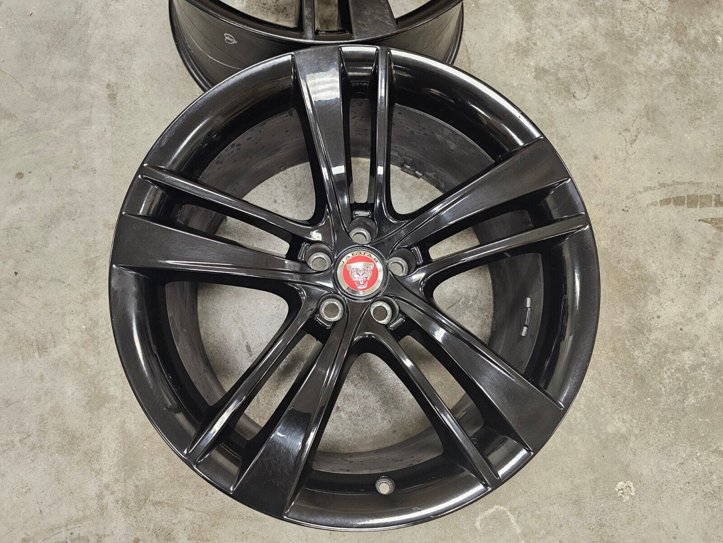 20x10.5 Jaguar F-Type Cyclone OEM wheel rim 59920 spare 2014 2015 2016 2017 2018