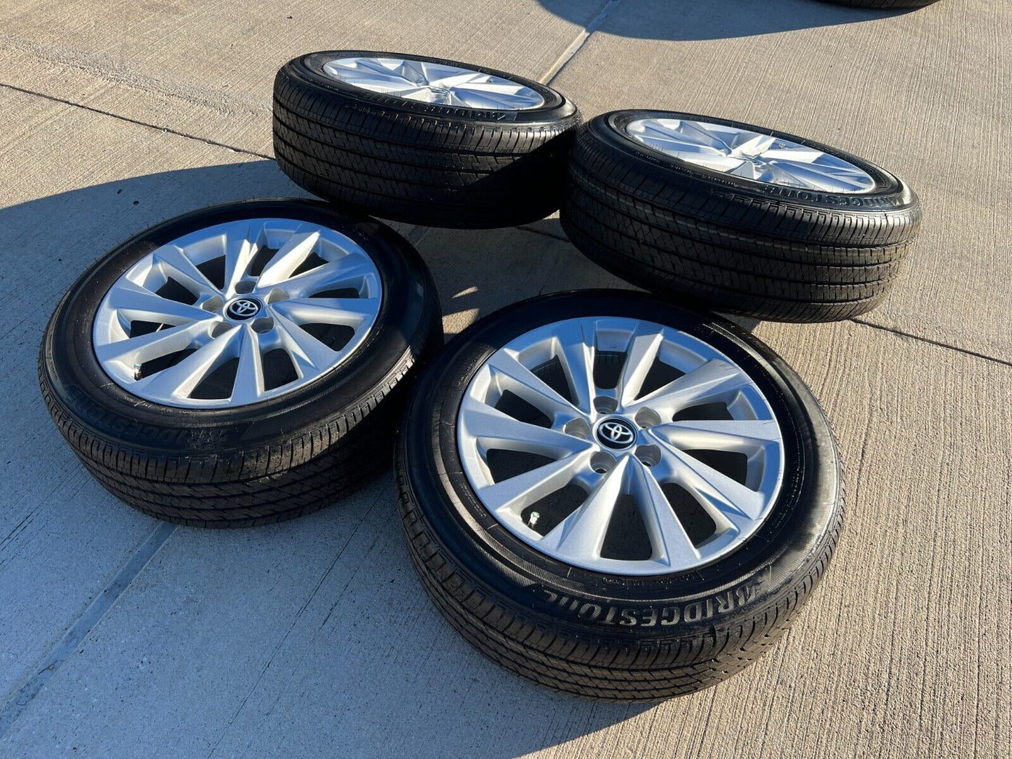 17" Toyota Camry Avalon OEM wheels rims 69137 96992 CHR 2022 2023 2024 2025 NEW