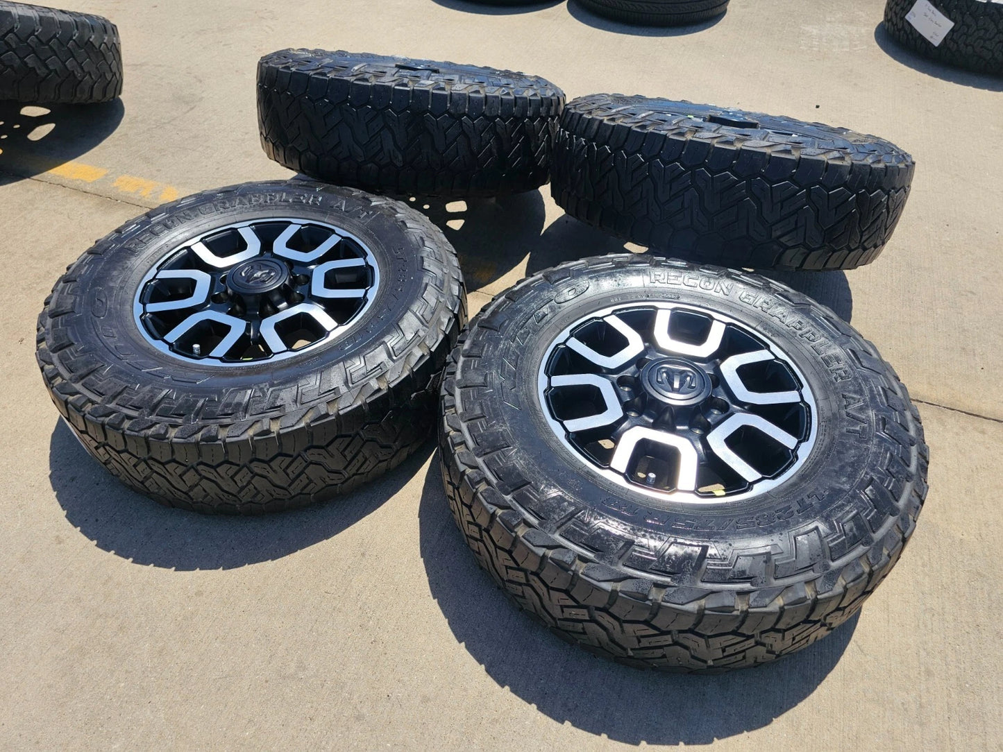 18" Ram 2500 3500 LARAMIE OEM wheels rims 2694 tires 35" NITTO