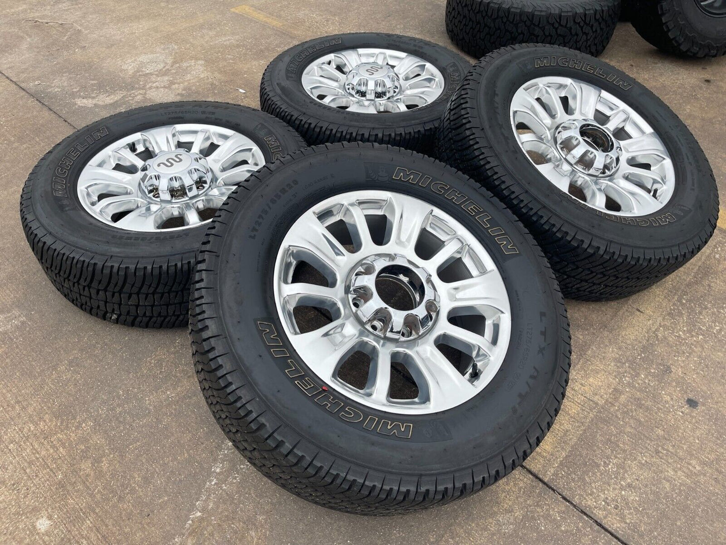 20" Ford F-250 F-350 OEM King Ranch wheels rims 10294 tires MICHELIN