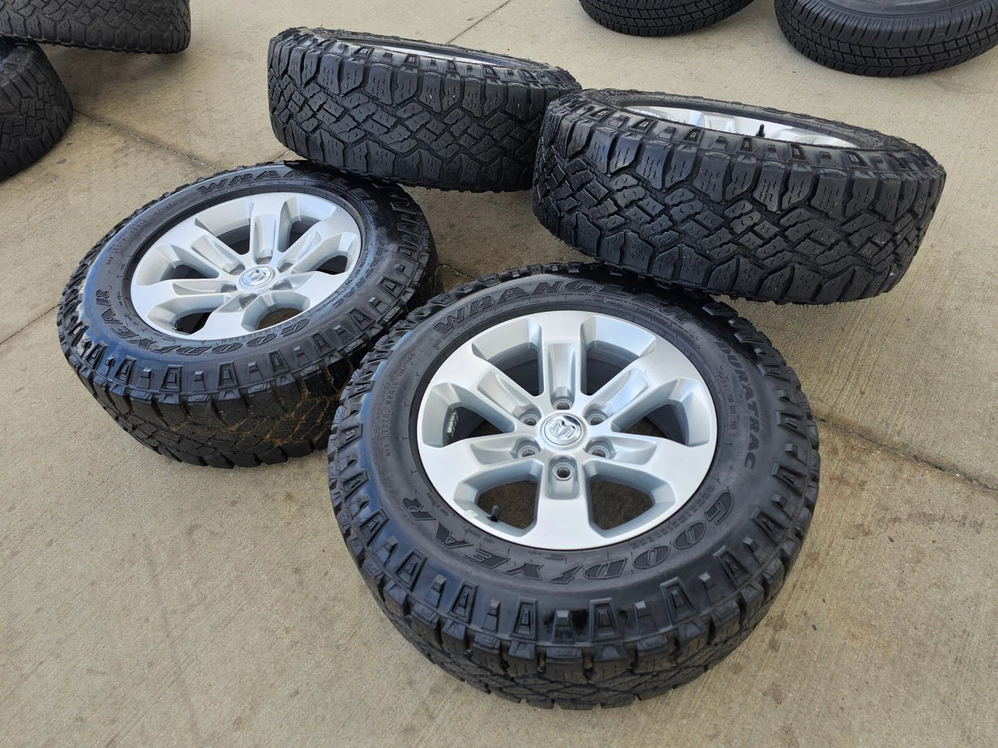 18" Dodge Ram 1500 OEM wheels rims 2672 tires DURATRAC
