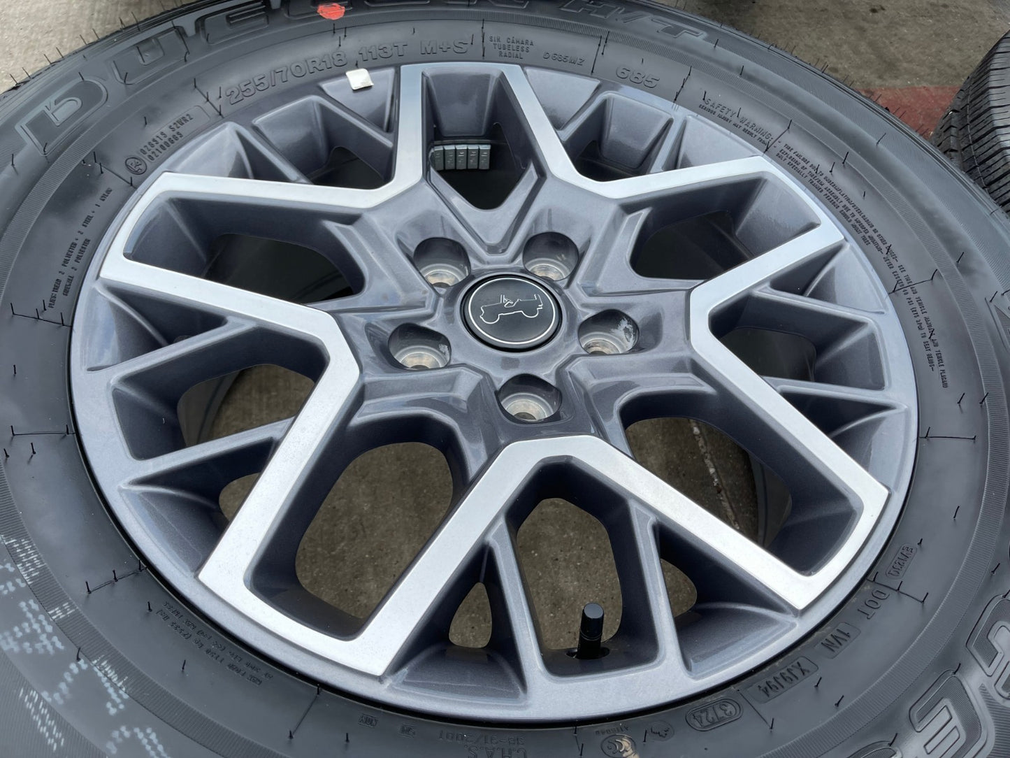 18" Jeep Grand Cherokee OEM wheels rims 51649 Wrangler 2024 2025 2026 NEW