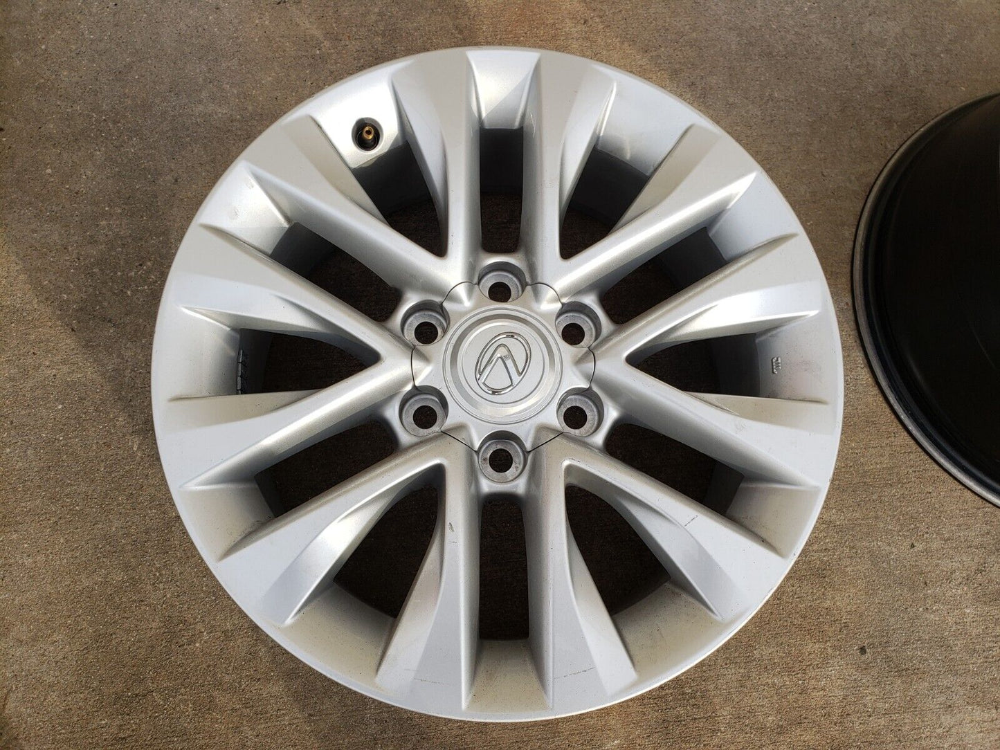 18" Lexus GX460 GX470 Tacoma 4Runner OEM 74297 wheel rim 2020 2021 2022 2023