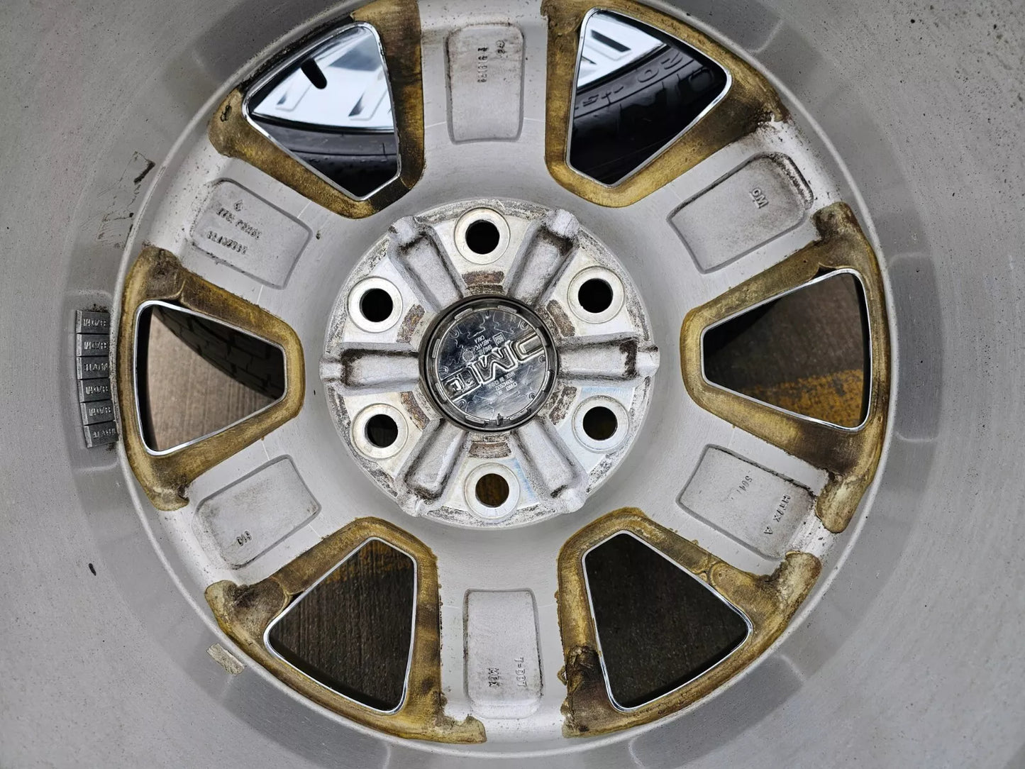 20" GMC Sierra Yukon DENALI OEM wheels rims 5752 chrome tires PIRELLI A/T NEW