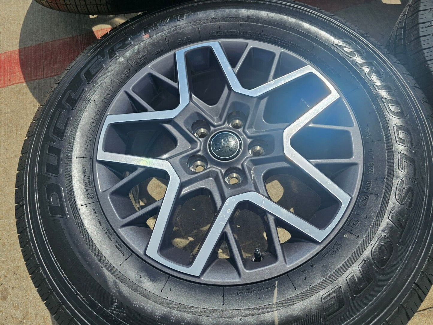 18" Jeep Grand Cherokee OEM wheels rims Wrangler 51649 2023 2024 2025 NEW