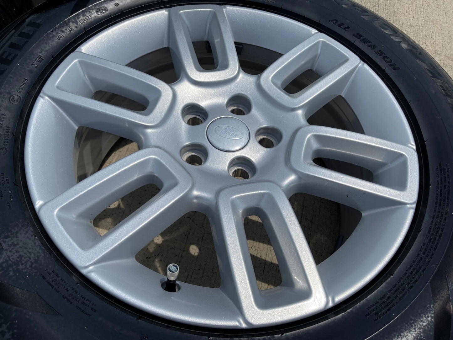 19" Land Rover DEFENDER Range Rover OEM 72350 wheels rims 2024 2025 2026 NEW