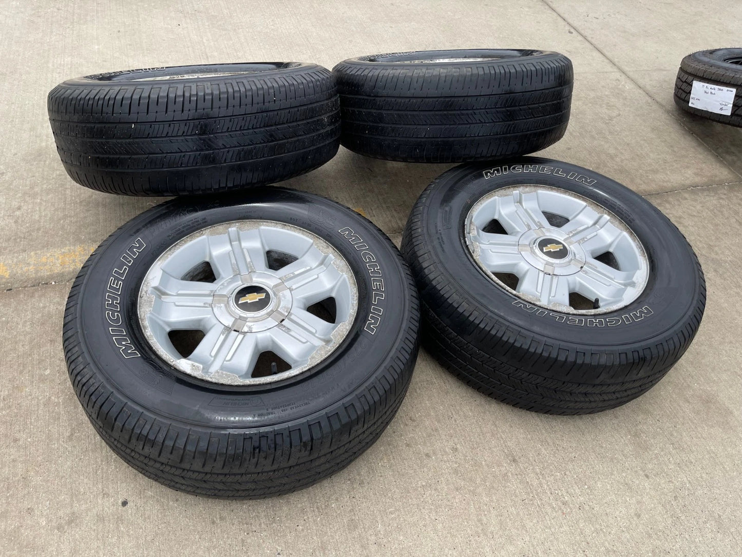 18" Chevy Tahoe Suburban Z71 OEM 5300 wheels rims tires Silverado 1500