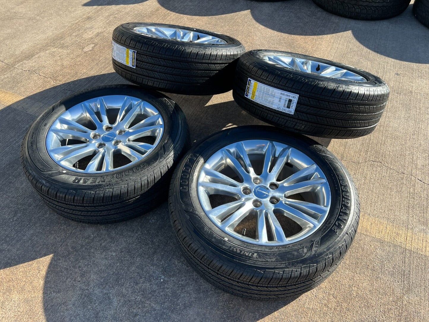 18" Chrysler 300 Dodge Charger Challenger OEM 2536 wheels rims tires NEW