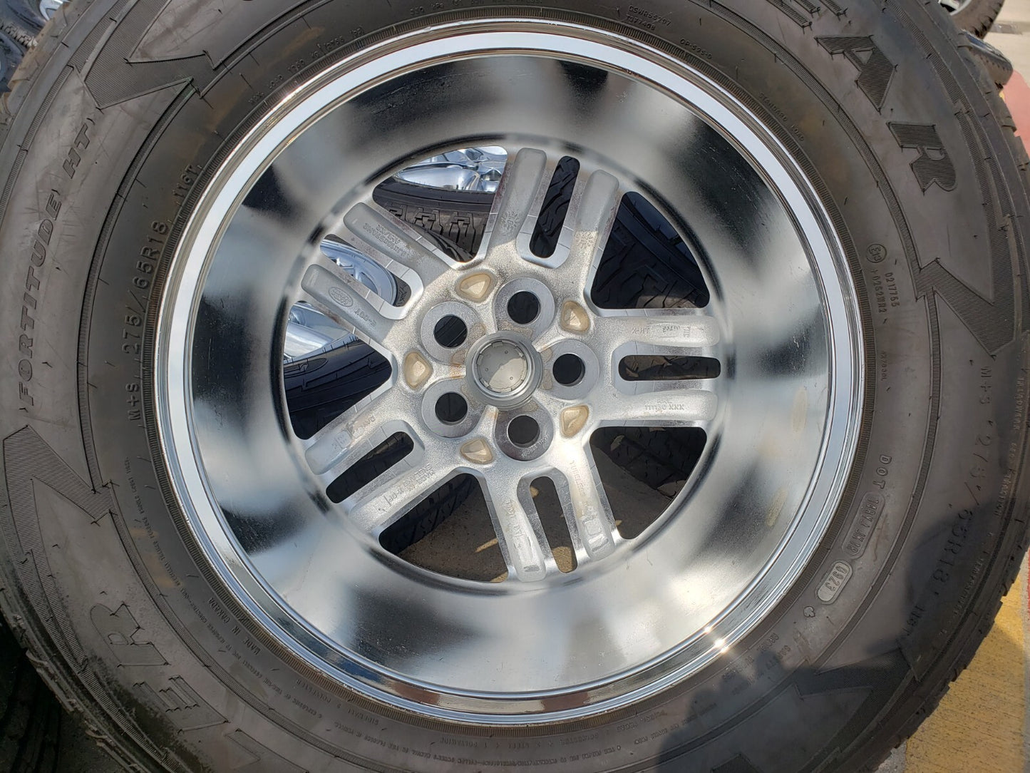 (5) 18" Land Rover DEFENDER Range OEM 72165 wheels rims NEW