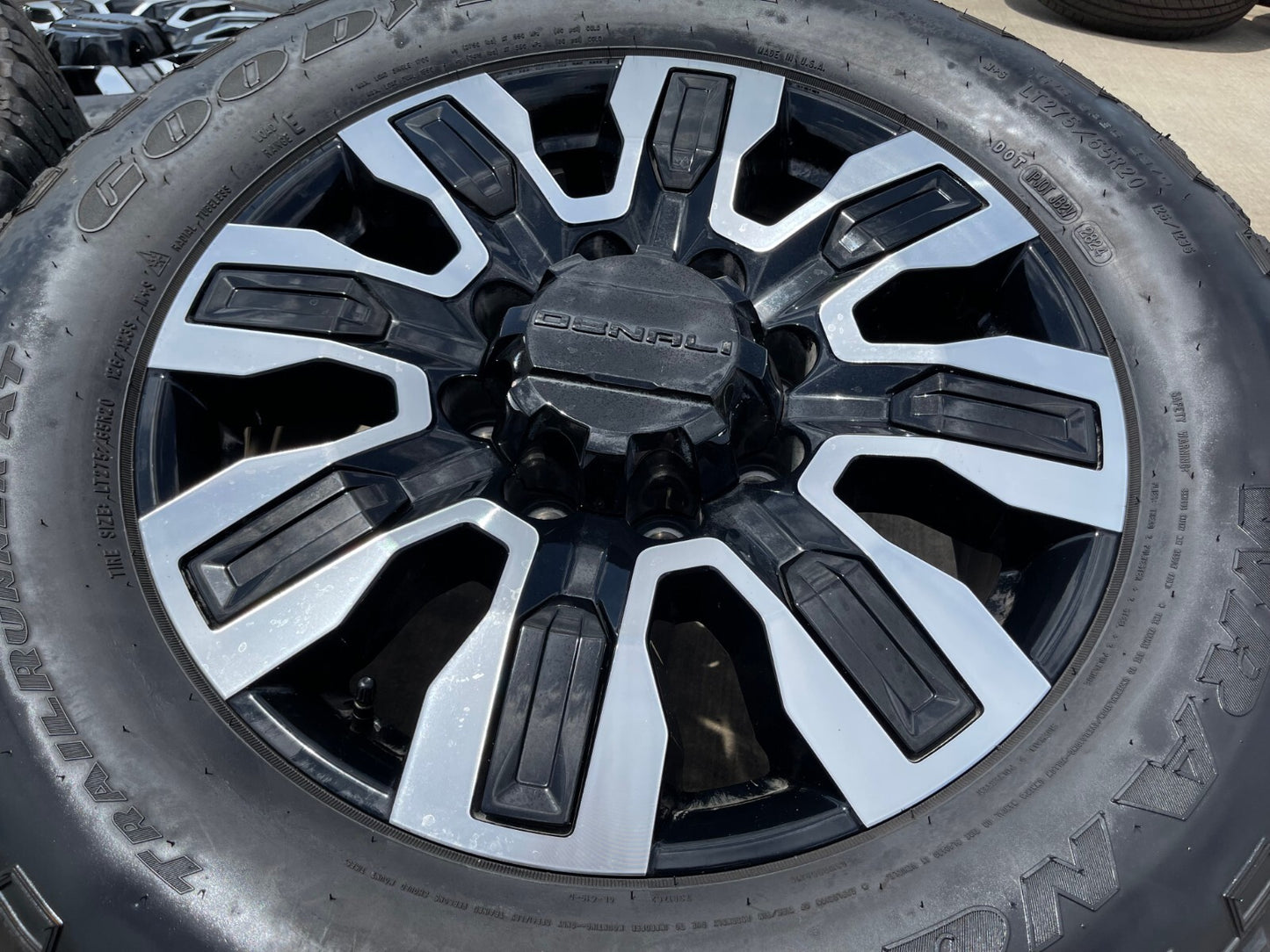 20" GMC Sierra DENALI 2500 3500 OEM wheels rims 5958 Chevy Silverado