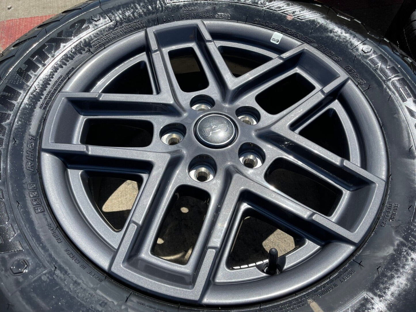 17" Jeep Wrangler Rubicon Sport OEM wheels rims 51649 Gladiator 2024 2025 NEW