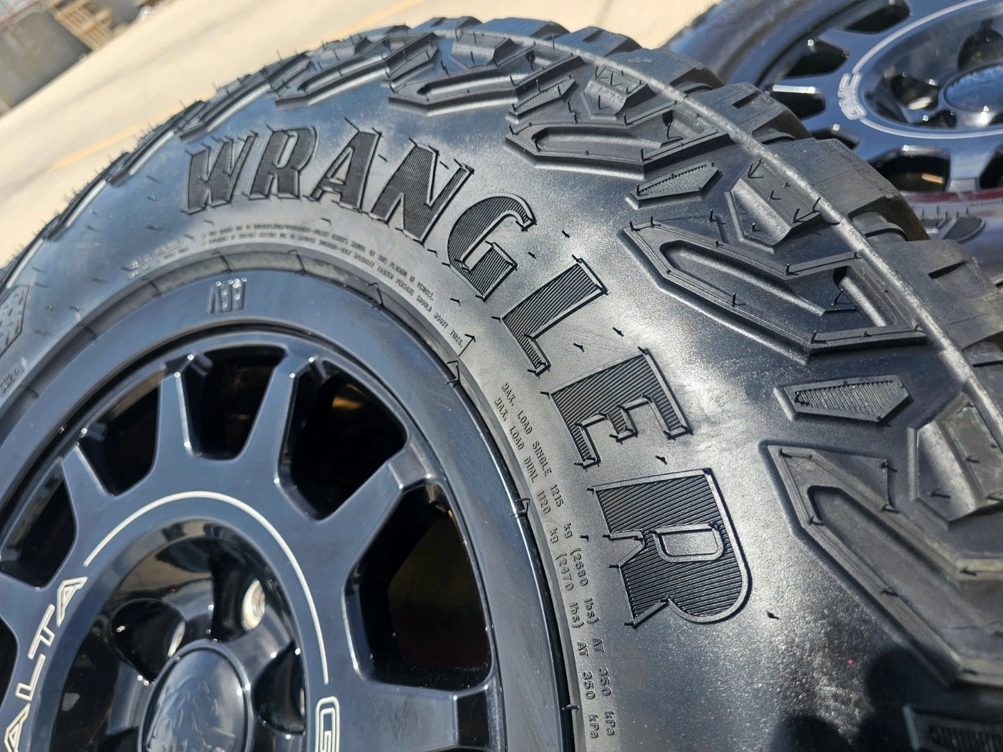 18" AEV SALTA GMC Sierra AT4X Chevy Silverado OEM rims wheels GOODYEAR