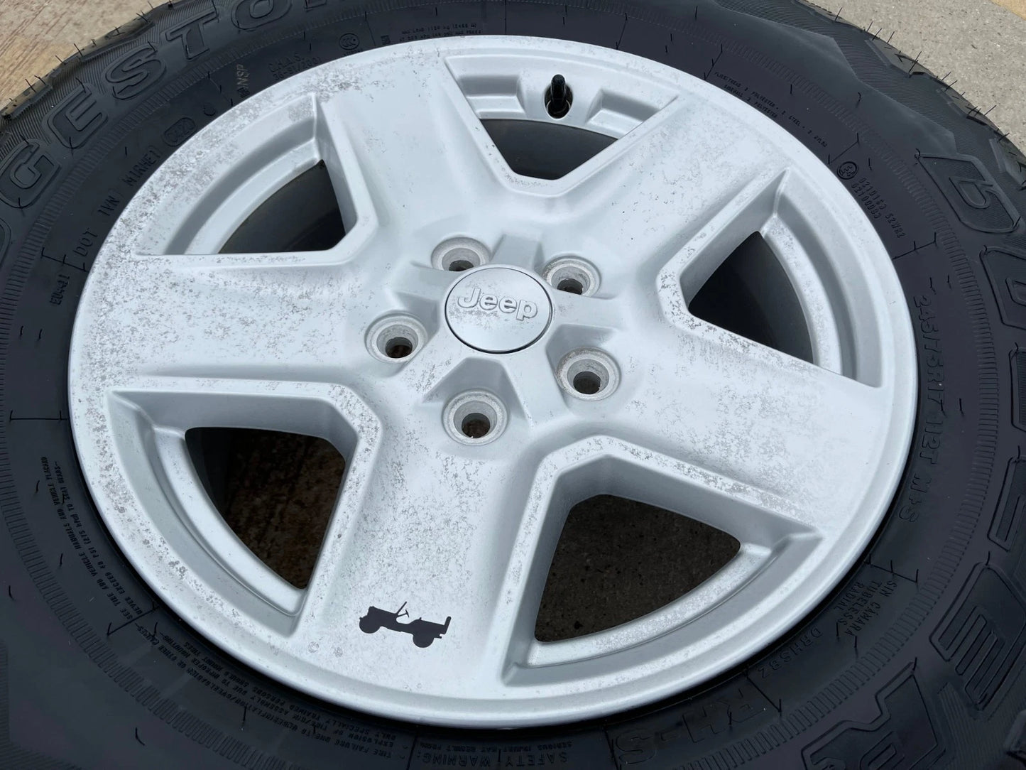 17" Jeep Gladiator SPORT OEM wheel rim 9235 spare Wrangler 2022 2023 2024 2025