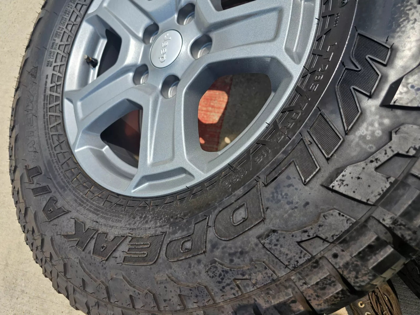 17" Jeep Wrangler Sport OEM wheels rims tires 9216 Gladiator