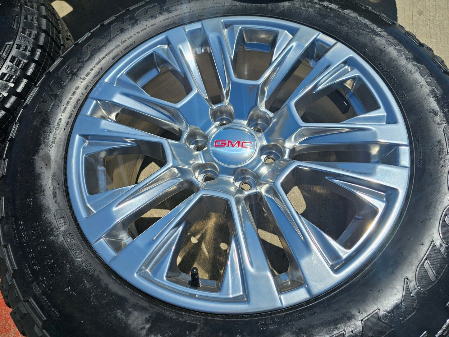 20" GMC Sierra Yukon DENALI OEM 5917 wheels rims 2022 2023 2024 2025 NEW A/T