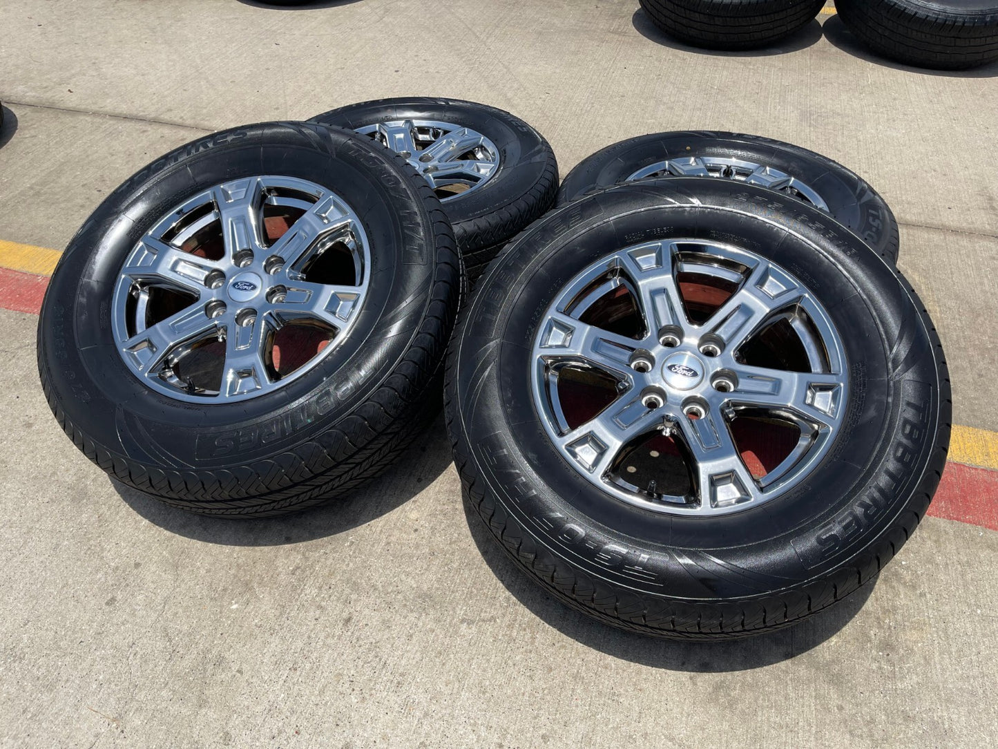18" Ford F-150 Expedition OEM chrome rims wheels tires